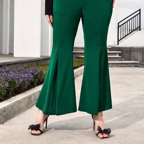 SHEIN Plus High Waist Solid Flare Leg Pants Without Belt in Green Size 0XL - Picture 6 of 14